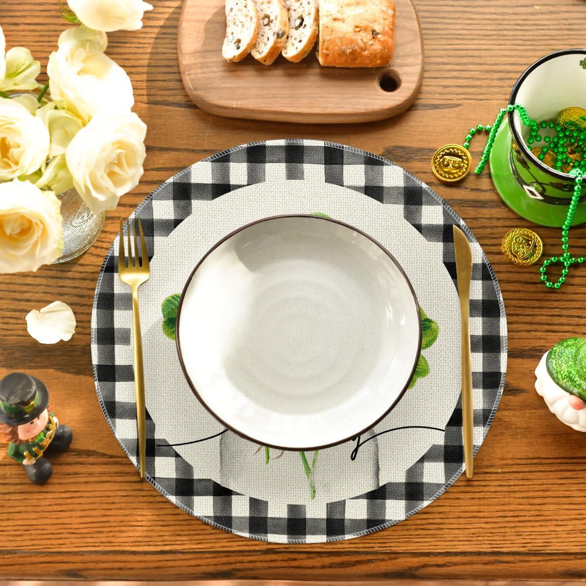 imageArtoid Mode Lucky Shamrock Vase St Patricks Day Placemats Set of 4 Holiday 12x18 Inch Table Mats for Party Kitchen Dining DecorationBeige