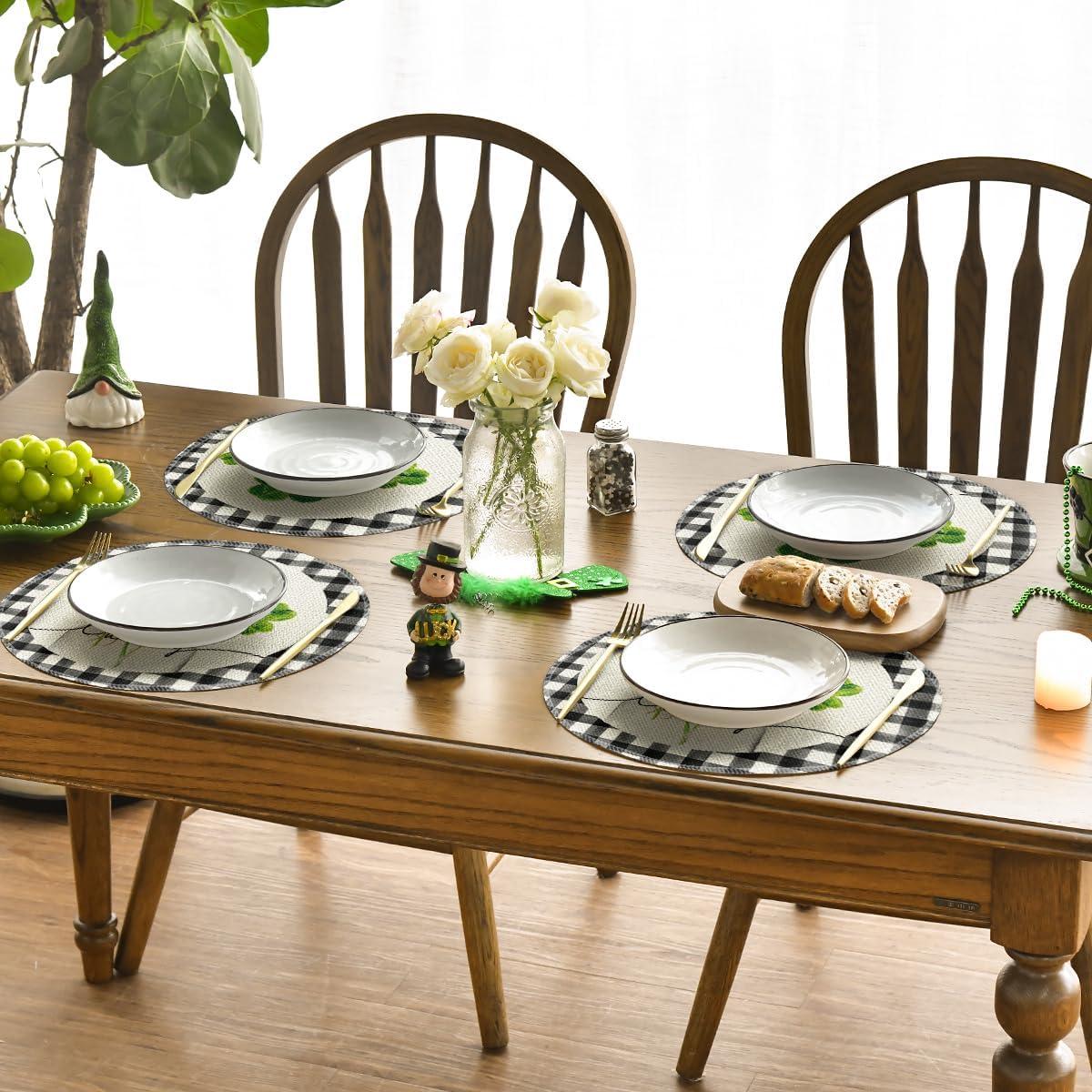 imageArtoid Mode Lucky Shamrock Vase St Patricks Day Placemats Set of 4 Holiday 12x18 Inch Table Mats for Party Kitchen Dining DecorationBeige